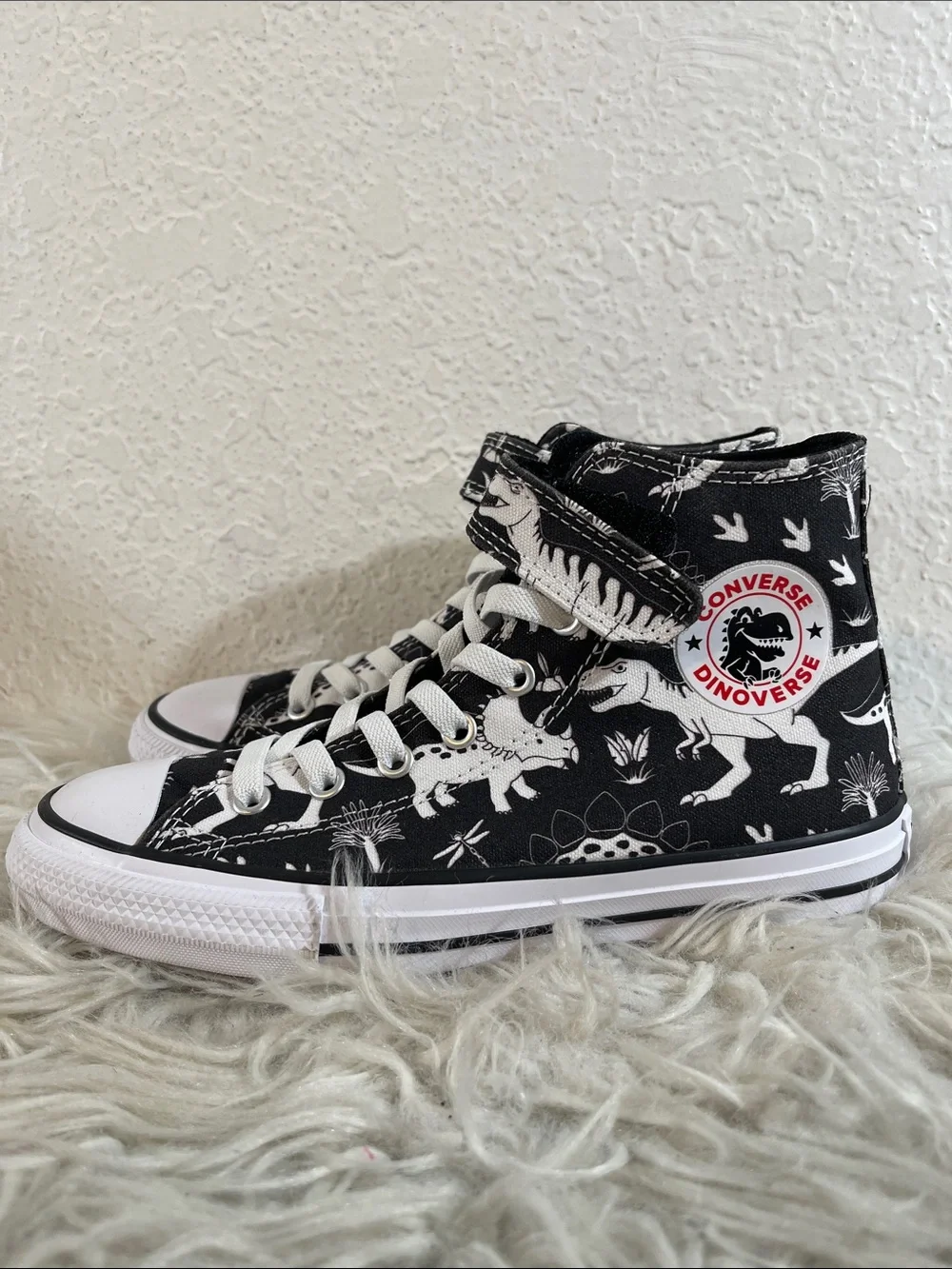 Converse Chuck Taylor All Star EasyOn High PS 'Dino Party' Size 3 NEW